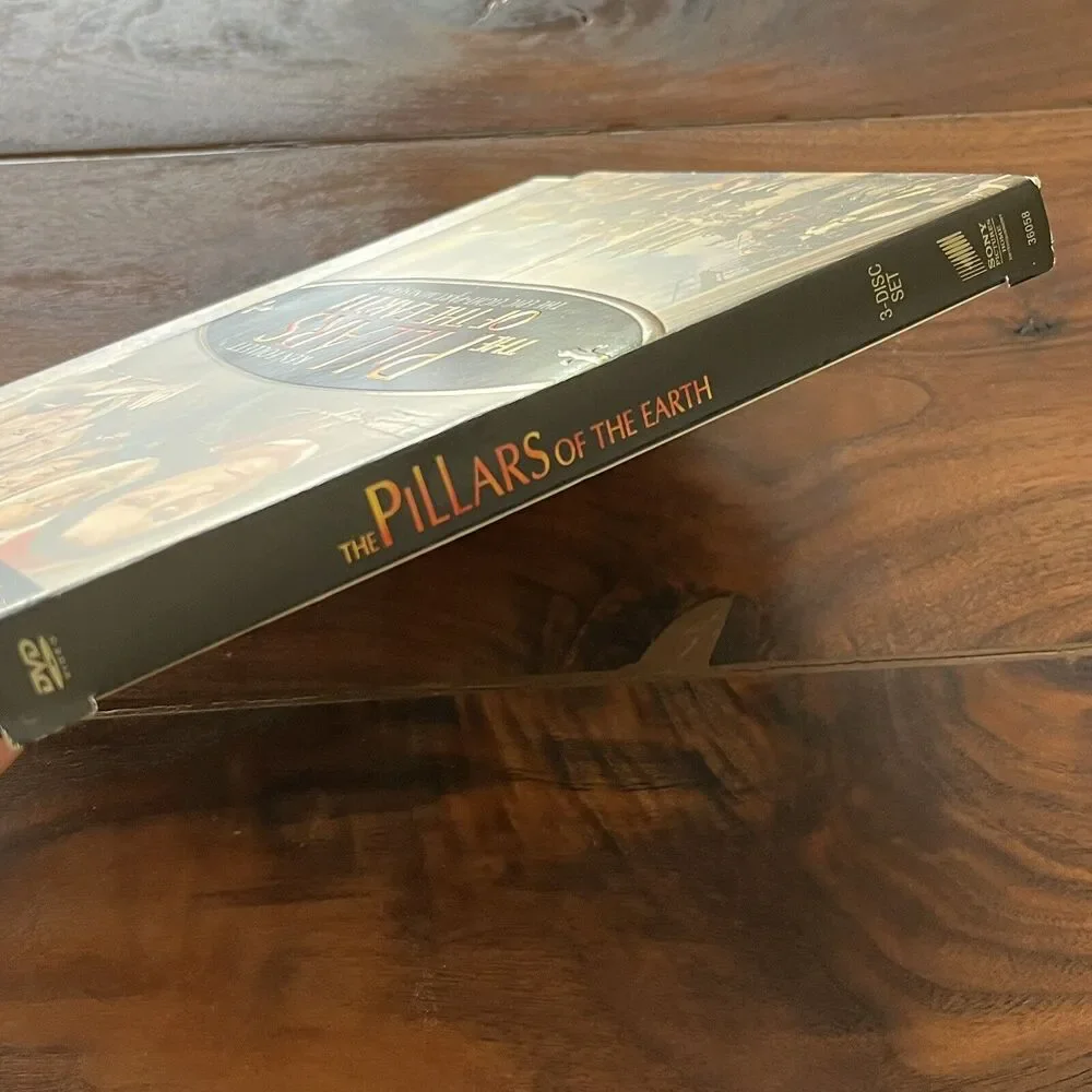 The Pillars Of the Earth Epic Miniseries Ken Follett 3 Disc DVD 2010 Sony 36058